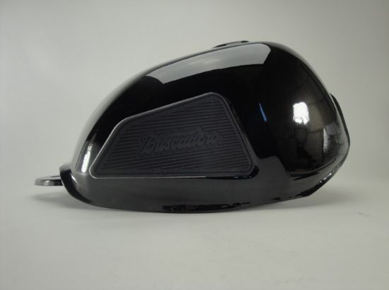 PictureAltAttribute - 33212A-tank-zwart-honda-monkey-skyteam-skymini-knieschilden-05032025135810-jpg